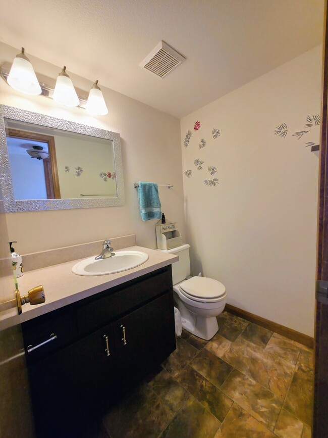 Building Photo - 2488 N Whispering Pines Way