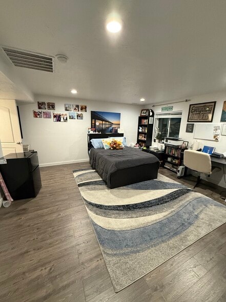 Basement Master furnished - 368 N Passage Ct