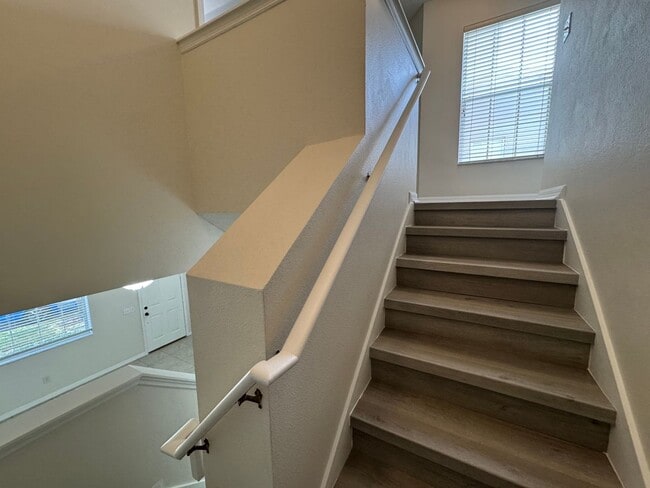 Building Photo - 3548 Peppervine Dr