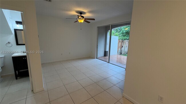 Building Photo - 200 Riverwalk Cir