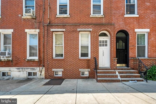 Building Photo - 1304 Jackson St