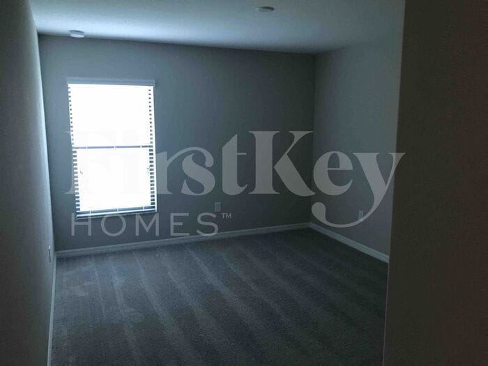 Building Photo - 9747 Sage Creek Dr