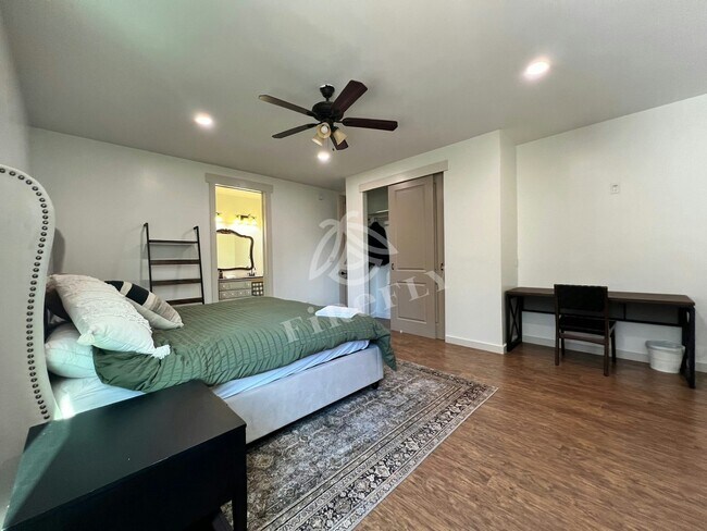 Building Photo - 3425 Ponderosa Lp