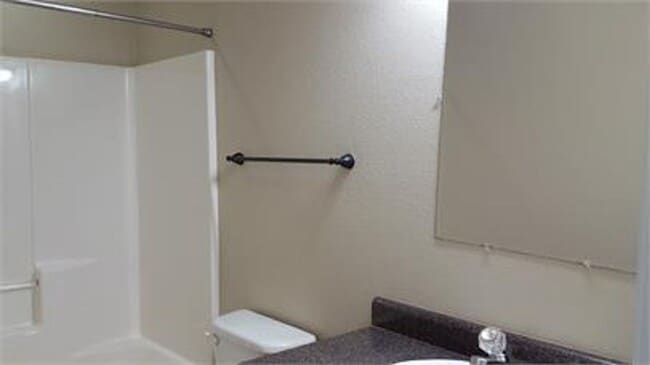 Building Photo - 3-Bed 2-Bath Home in Claremore!