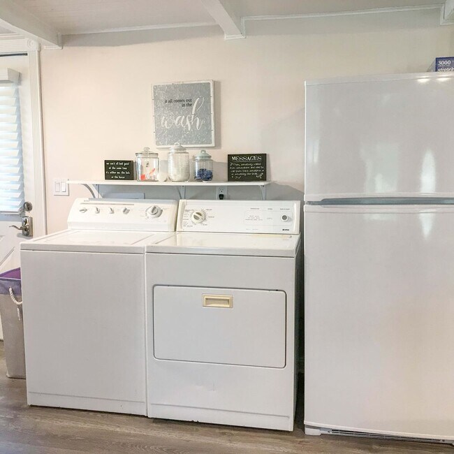 Building Photo - 97789 Chetco Ln