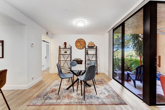 Building Photo - 955 Dotterel Rd