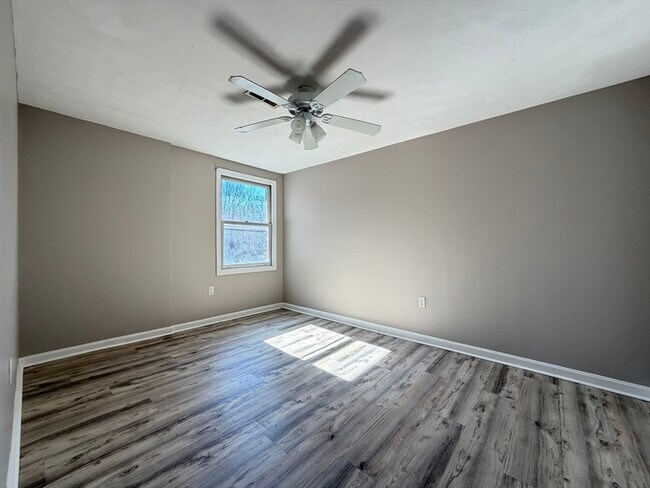 Building Photo - 354 Neponset St