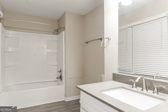 Building Photo - 64 Willow Bend Dr NW