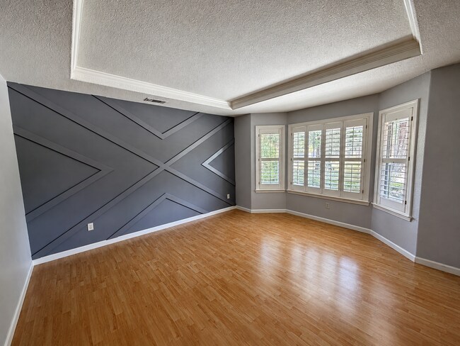 Building Photo - 8036 Glenbar Way