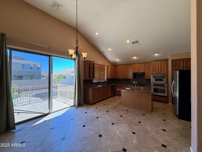 Building Photo - 6687 S Wilson Dr