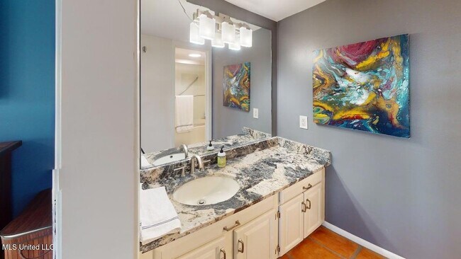 Building Photo - 520 Beach Blvd