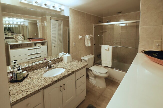 Bathroom - 1420 N St NW