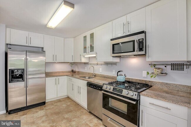 Building Photo - 9039 Sligo Creek Pkwy