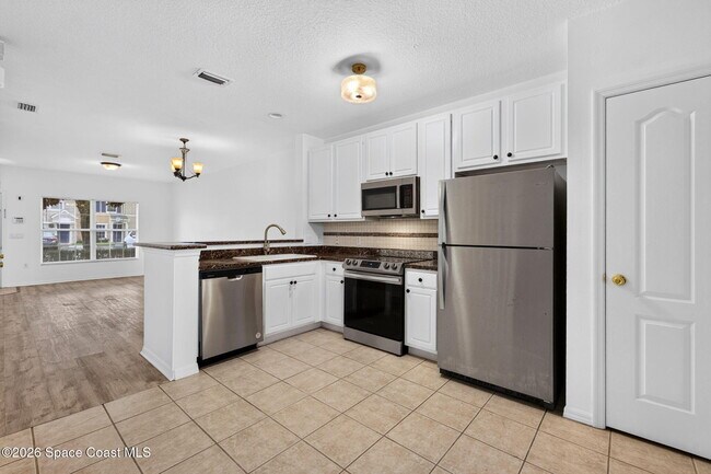 Building Photo - 1391 Hampton Park Ln
