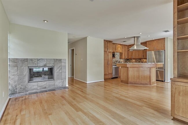 Building Photo - 50 S Circlewood Glen