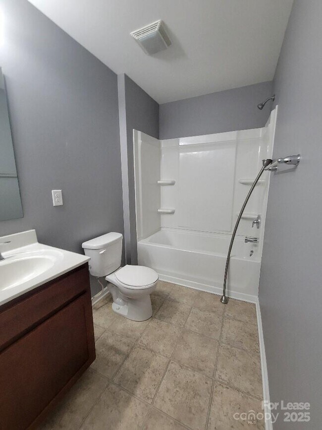 Building Photo - 1349 Haestad Ct
