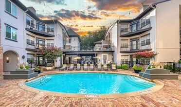 Building Photo - MAA Uptown Village