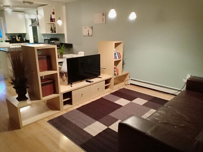 Building Photo - 9 Old Etna Rd