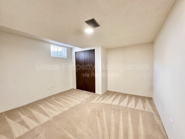 Building Photo - 1762 Ura Ln