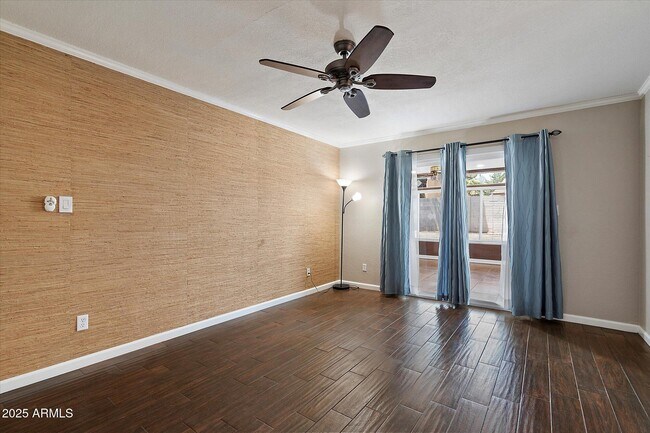 Building Photo - 6822 E Kelton Ln