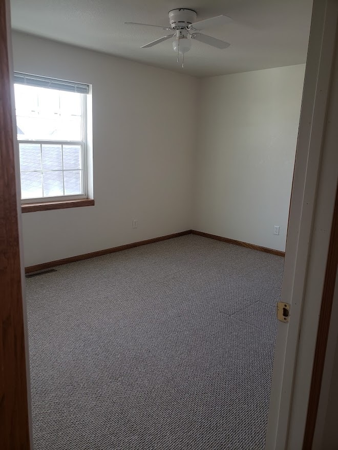 Building Photo - 1001 Alpine Way