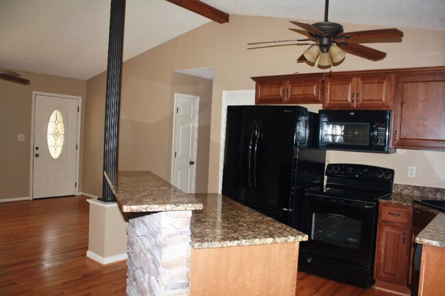 Building Photo - 141 Corner Oak Ct