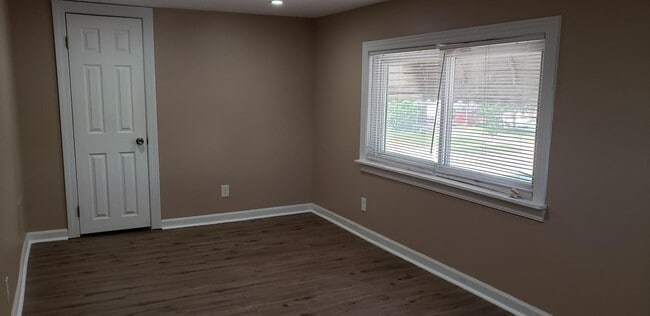 Building Photo - 19166 Centralia