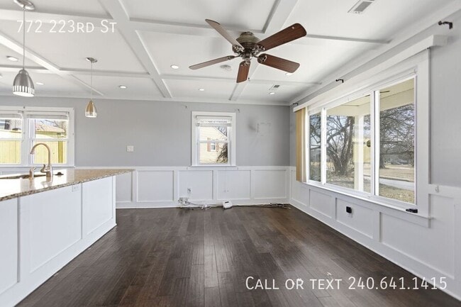 Building Photo - 772 223rd St