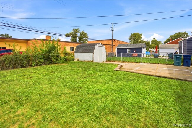 Building Photo - 2090 Moran Ave