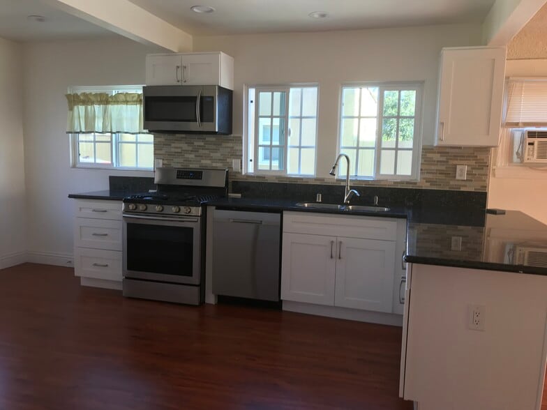 Building Photo - 3530 Helms Ave