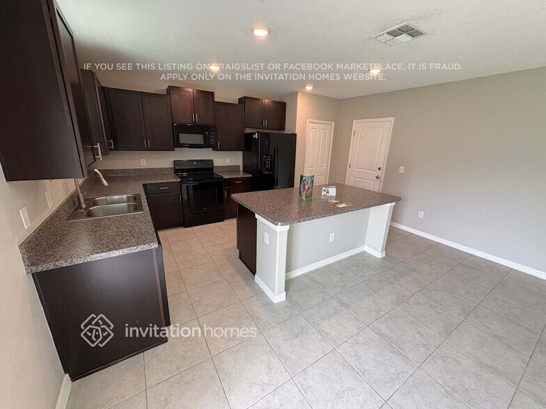 Building Photo - 1859 Crinkle Leaf Ct