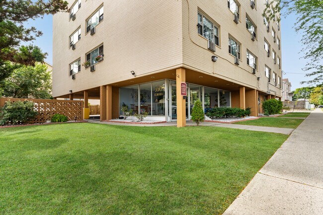 Building Photo - 350 Elmora Ave