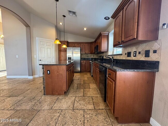 Building Photo - 2246 W Roy Rogers Rd