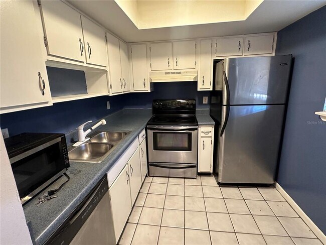 Building Photo - 6328 Newtown Cir