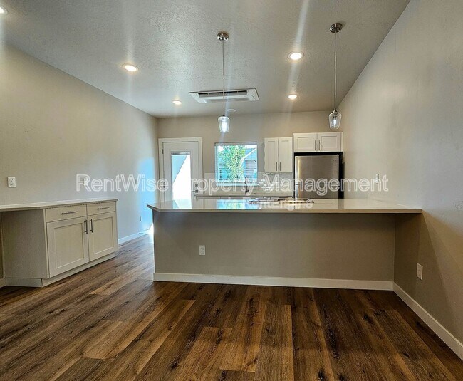 Building Photo - 3541 N Waterhouse Ln