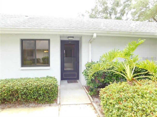 Building Photo - 2733 Countryside Blvd
