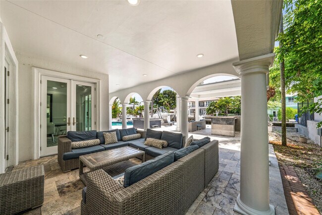 Building Photo - 438 Coconut Isle Dr