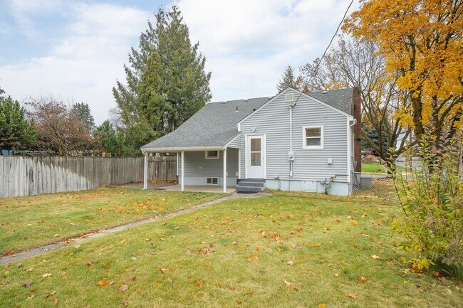 Building Photo - Newly renovated 3bd 2bath Shadle Rancher M...