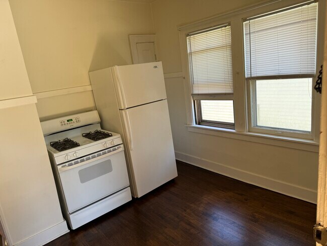 Building Photo - 1617 N 47th St