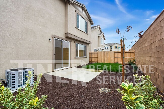 Building Photo - 8540 Anker Wy