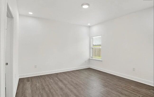 Building Photo - 30872 Semper Dr