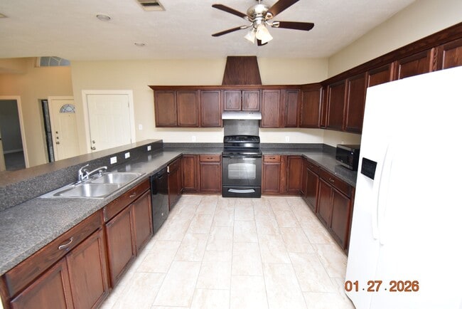 Building Photo - 3108 Avenue D