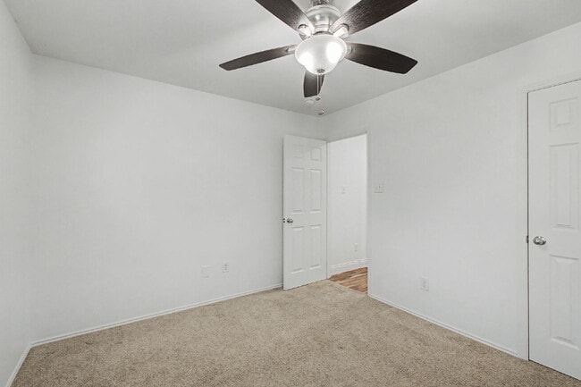 Building Photo - McKinney 4/3 with Pool