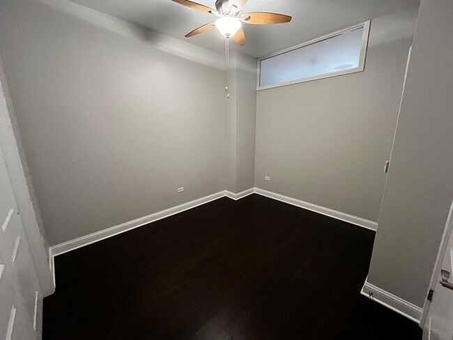 Building Photo - Turnkey Luxury 2BR Residence | Fully Renovated | Garage Parking | Prime Downtown River North / St...