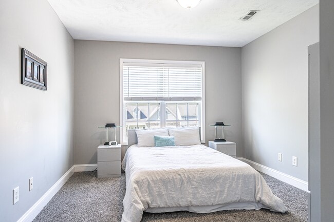 Building Photo - 191 Trenton Pl