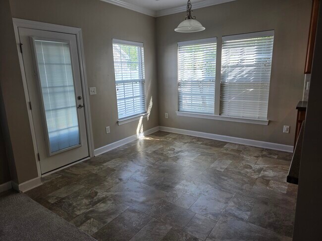 Building Photo - 633 Menlo Park Ln