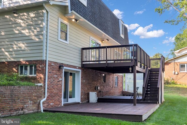Building Photo - 7205 Van Ness Ct