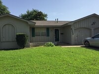 Building Photo - 8224 NW 28th Terrace