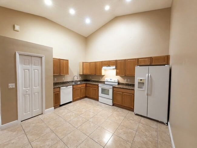 Building Photo - 313A Melissa Dr