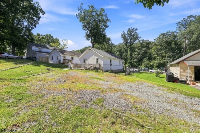Building Photo - 14 N Glen Ave